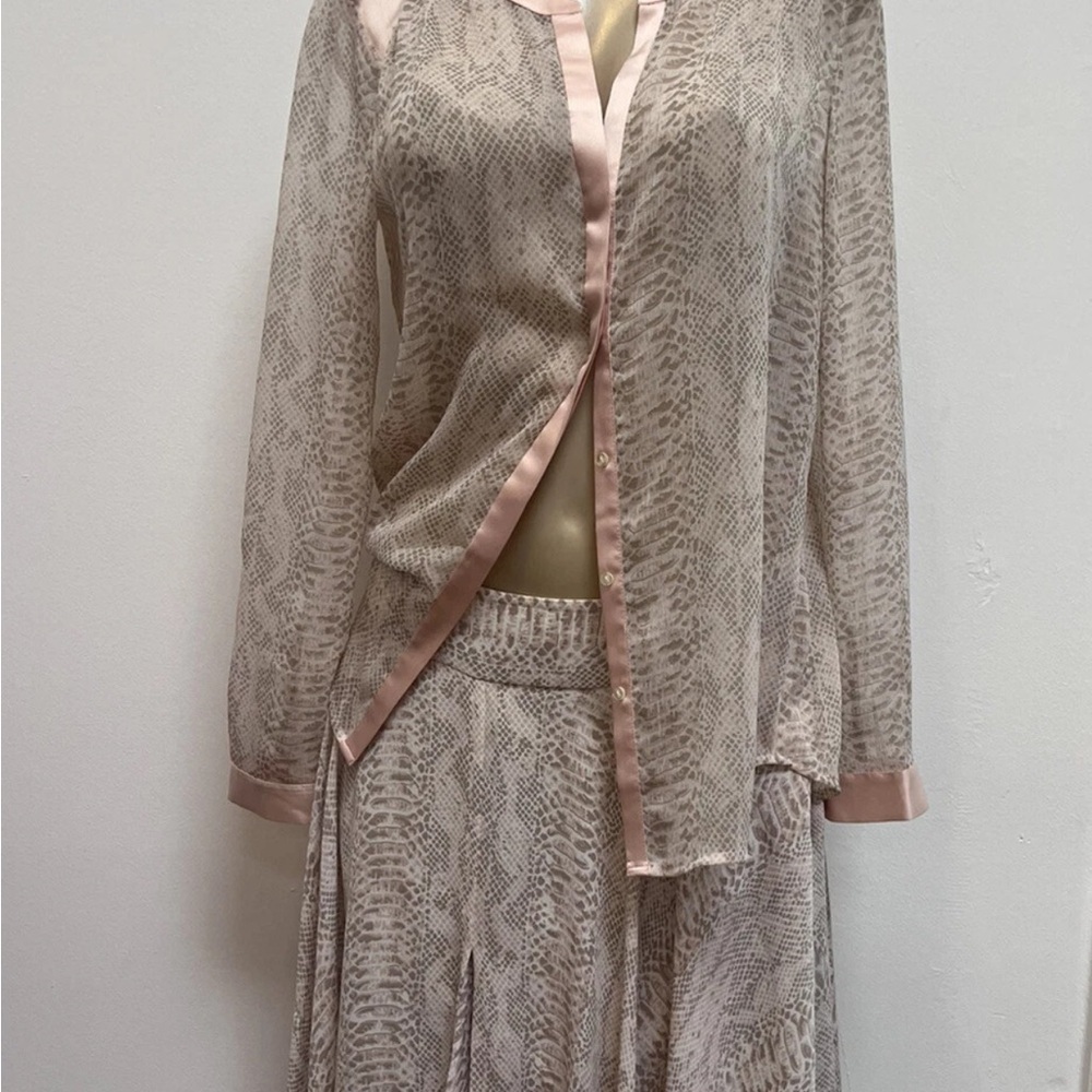 Ann Taylor animal print skirt set sheer satin trim size M classy and chic
